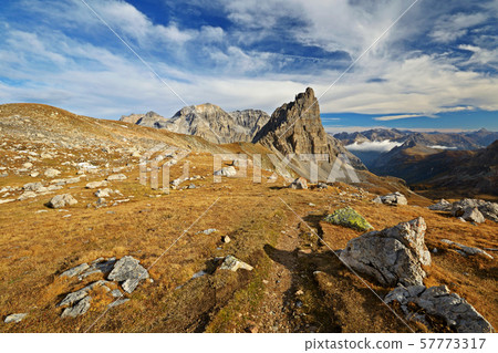 Mountain footpath Mountain footpath 57773317
