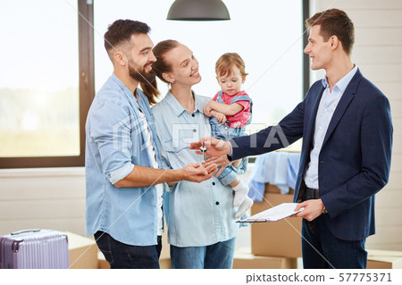 Caucasian family buy apartment with realtor Caucasian family buy apartment with realtor 57775371