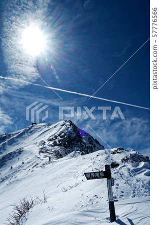八岳主峰，嚴冬的赤岳 57776566