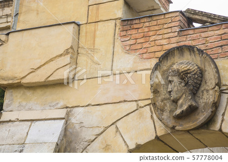 Austria, Vienna, Schonbrunn Palace, ruins of Rome Austria, Vienna, Schonbrunn Palace, ruins of Rome 57778004