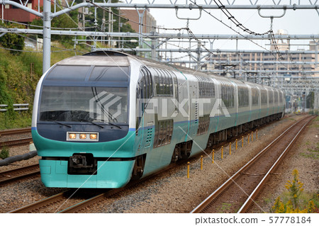 10 series 251 Super View Odoriko running on the Tokaido Line 57778184