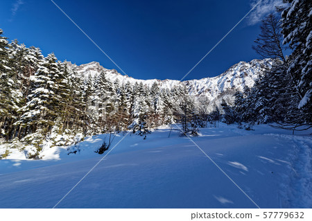 Yatsugatake mountain range, Akadake and Yokodake seen from the hut below 57779632