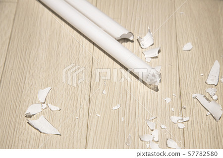 Fluorescent lamps hanging on the floor 57782580