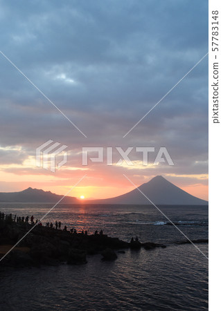 People watching Kaimondake and the first sunrise from Bansho-no-Nana Park People watching Kaimondake and the first sunrise from Bansho-no-Nana Park 57783148
