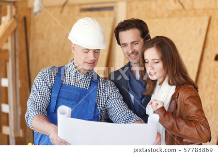 Foreman shows house design plans Foreman shows house design plans 57783869
