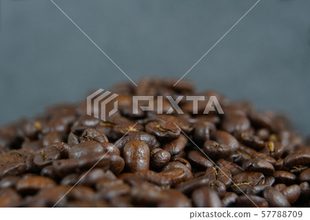 烘焙咖啡和咖啡背景 57788709