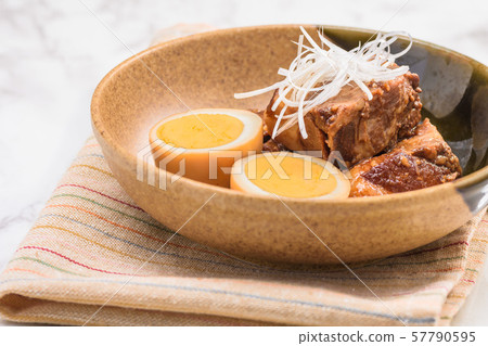 豬燉煮雞蛋 57790595
