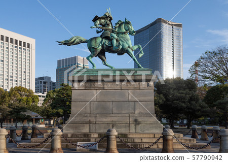 Statue of Masanori Kashiwagi of the Imperial Palace Bund Statue of Masanori Kashiwagi of the Imperial Palace Bund 57790942