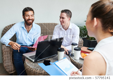 Business people meeting in cafe Business people meeting in cafe 57795141