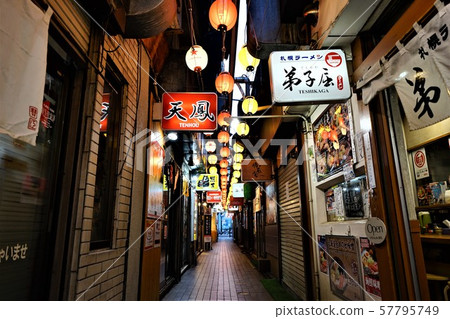 Sapporo Ramen Yokocho 57795749