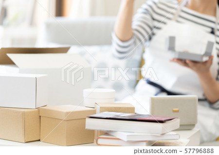 Unnecessary items 57796888