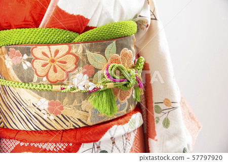 長袖和服的女人 長袖和服的女人 57797920