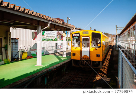 Akita Nairiku Line Yellow train at Kakunodate JR Akita Nairiku Line Yellow train at Kakunodate JR 57799874