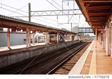 Empty Japan Kakunodate JR train station platform 57799876