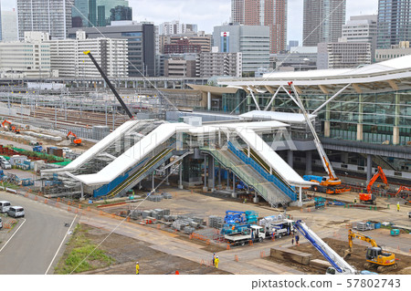 高輪門戶車站正在建設中（2019年9月） 57802743