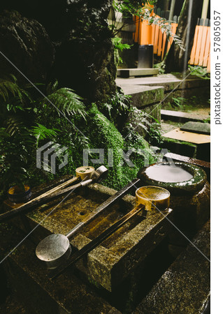 伏見稻荷大社的風景 伏見稻荷大社的風景 57805057