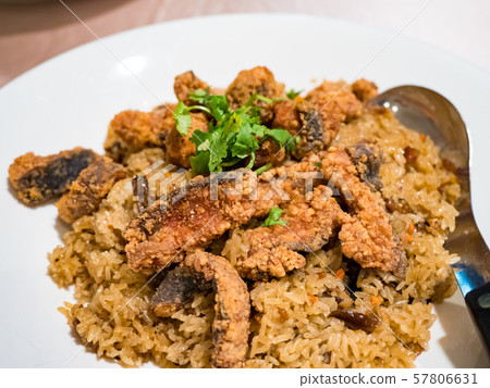 Glutinous oil rice with deep fried eel 57806631