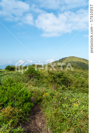 Scenery of Mt. Dogo mountain entrance-Mt. Iwabuchi mountain-Mt. Dogo (September 2019) 57810857