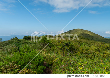 Scenery of Mt. Dogo mountain entrance-Mt. Iwabuchi mountain-Mt. Dogo (September 2019) Scenery of Mt. Dogo mountain entrance-Mt. Iwabuchi mountain-Mt. Dogo (September 2019) 57810862