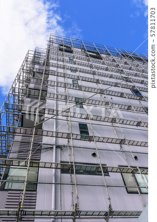 公寓臨時腳手架 57811703