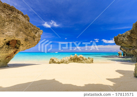 Kurimajima, Miyakojima_Hidden beach Kurimajima, Miyakojima_Hidden beach 57813571
