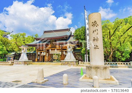 Kobe Minatogawa Shrine Omomon 57813640