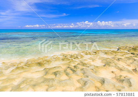 Kurima Island _ Nagamahama pothole 57813881