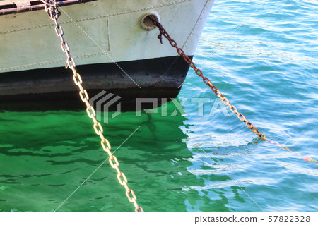 ship and anchor chains 57822328