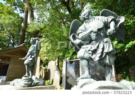 This is the early autumn of Mt. Takao 57823223