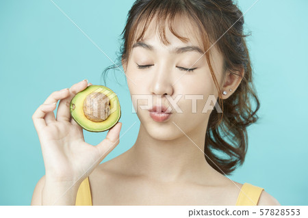 女性美容維生素 57828553