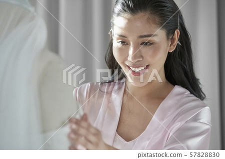 Female bridal preparation Female bridal preparation 57828830