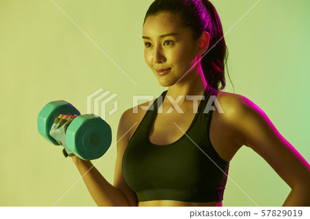 Female sports athlete 57829019