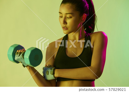 女體育運動員 57829021