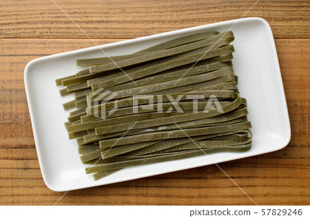 Spinach raw fettuccine Spinach raw fettuccine 57829246