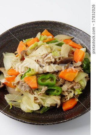 Fried vegetables Fried vegetables 57832026