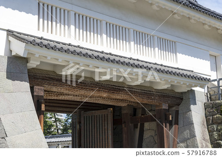 [Odawara Castle bronze gate] 57916788