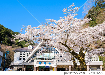 Mt. Takao (Spring): Kiyotaki Station / Yamabuchi Station Mt. Takao (Spring): Kiyotaki Station / Yamabuchi Station 57917658