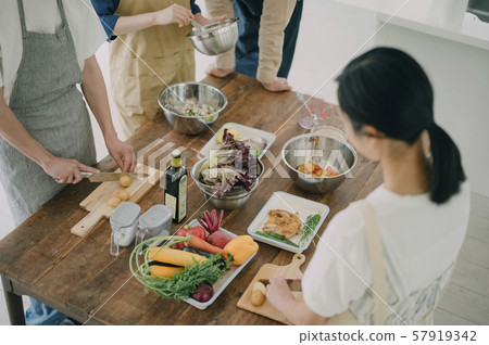 男女生活方式美食 57919342