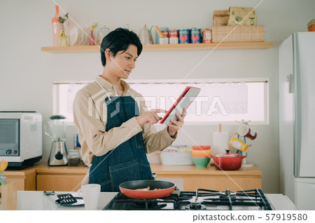 Men lifestyle cooking Men lifestyle cooking 57919580