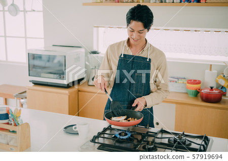 Men lifestyle cooking 57919694