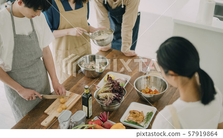 男女生活方式美食 57919864
