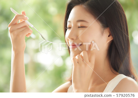 Female lifestyle diet 57920576