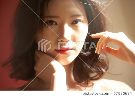 Women beauty 57920654