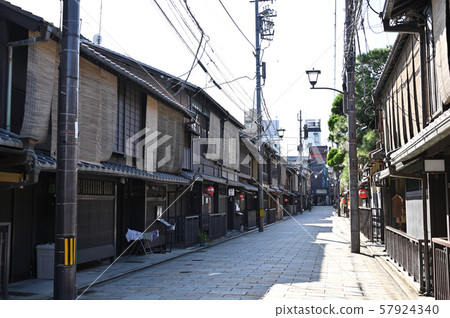 新橋街道京町屋風光 57924340