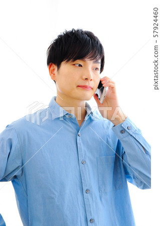 一名男子呼籲智能手機 一名男子呼籲智能手機 57924460
