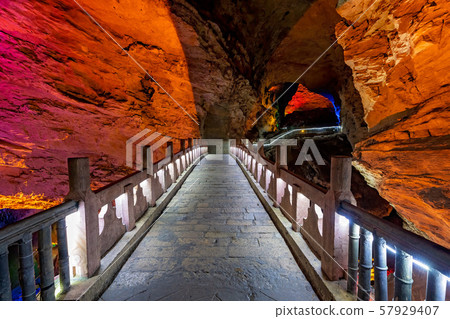 Stunningly beautiful Huanglong Yellow Dragon Cave Stunningly beautiful Huanglong Yellow Dragon Cave 57929407