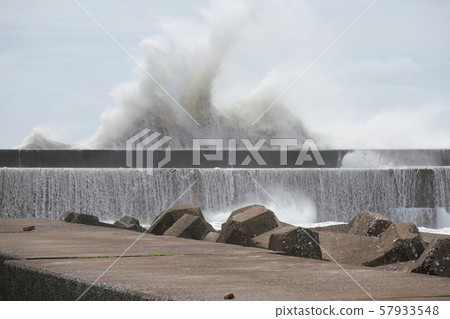 Aki fishing port 57933548