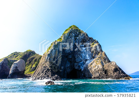 Ashiya Daimon View from a pleasure boat [Itoshima City, Fukuoka Prefecture] 57935821