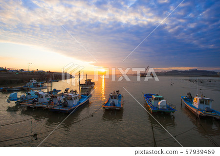 Django Port Sunrise 57939469