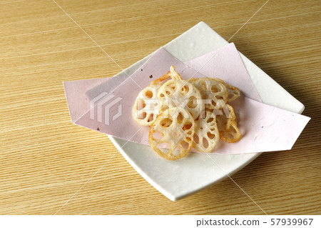 Lotus root chips Lotus root chips 57939967